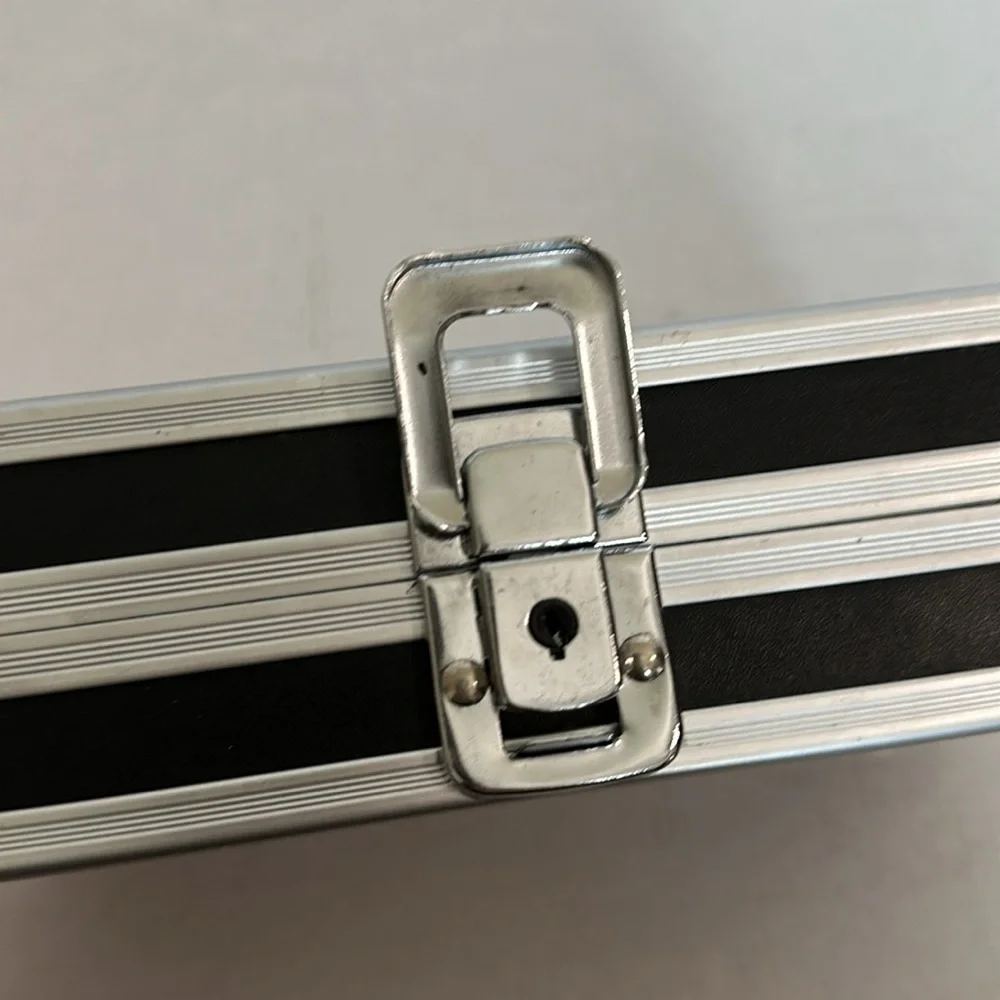 vaultz mesh pocket